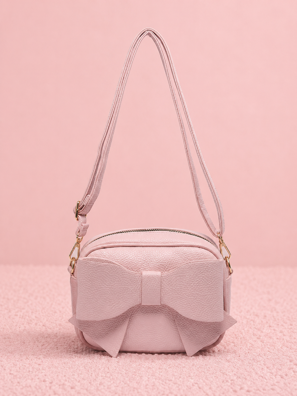 Bow cross body bag